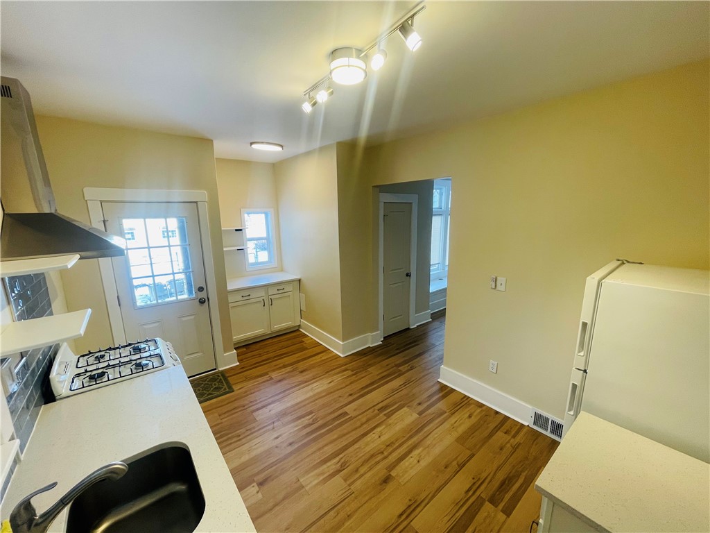 Squirrel Hill, Pennsylvania 15217, United States, 1 Bedroom Bedrooms, ,1 BathroomBathrooms,Residential,Active,13779