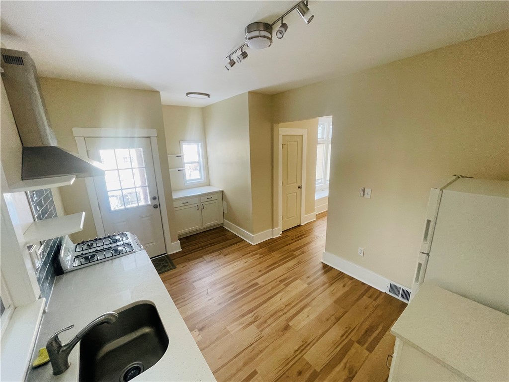 Squirrel Hill, Pennsylvania 15217, United States, 1 Bedroom Bedrooms, ,1 BathroomBathrooms,Residential,Active,13779