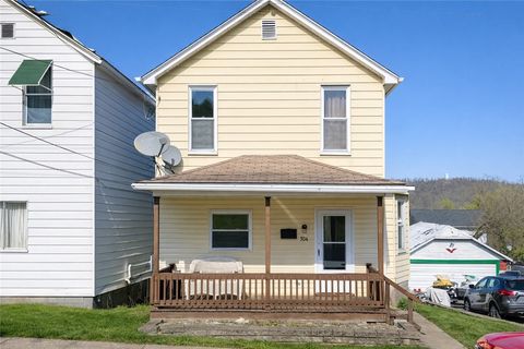 Photo of 504 Meadow Ave, Charleroi, PA 15022 (MLS # 1747480)