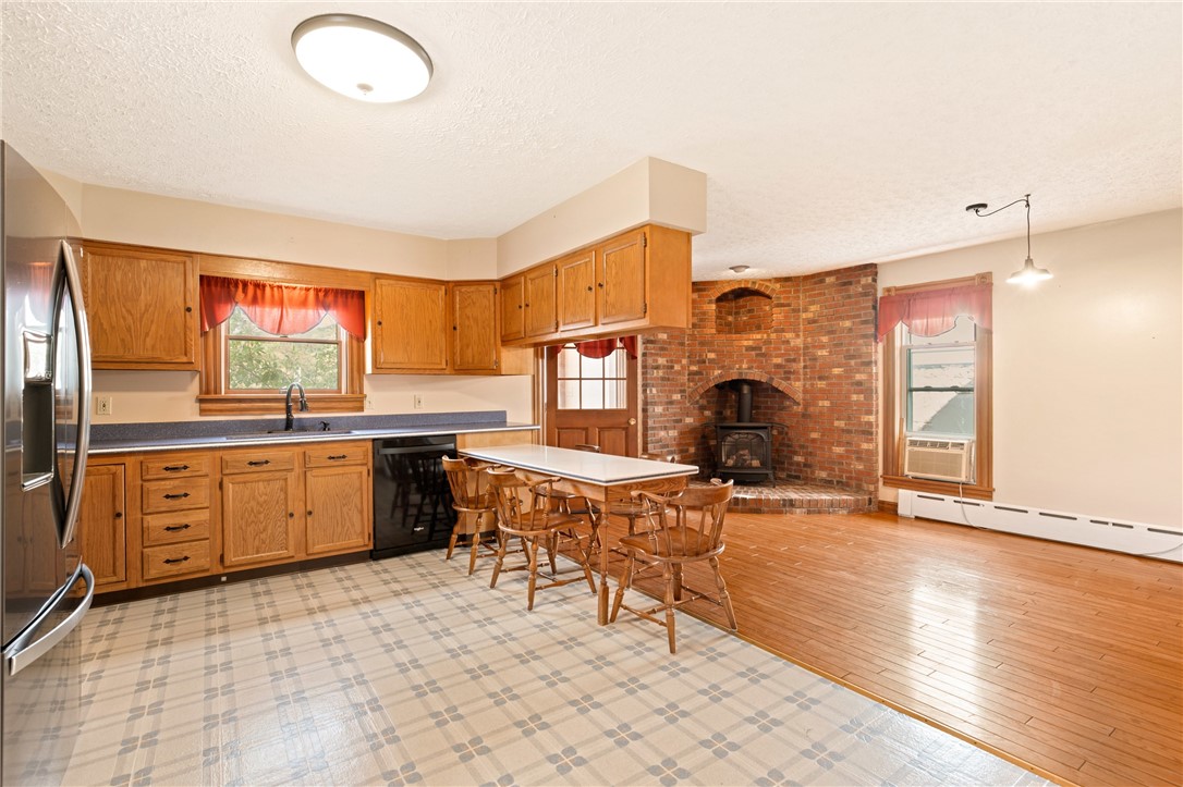 Stoystown Boro, Pennsylvania 15563, United States, 4 Bedrooms Bedrooms, ,2 BathroomsBathrooms,Residential,Active,198895