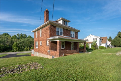 Homes For Sale - 510 Brick Ln Ln<br/> Derry Twp, PA 15661