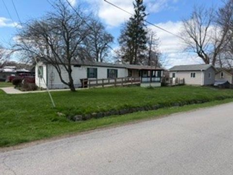 Photo of 45 Grant St, Fredonia, PA 16124 (MLS # 1747479)