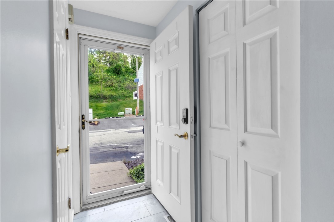1408 Timberidge Dr Dr, Bethel Park, Pennsylvania image 5