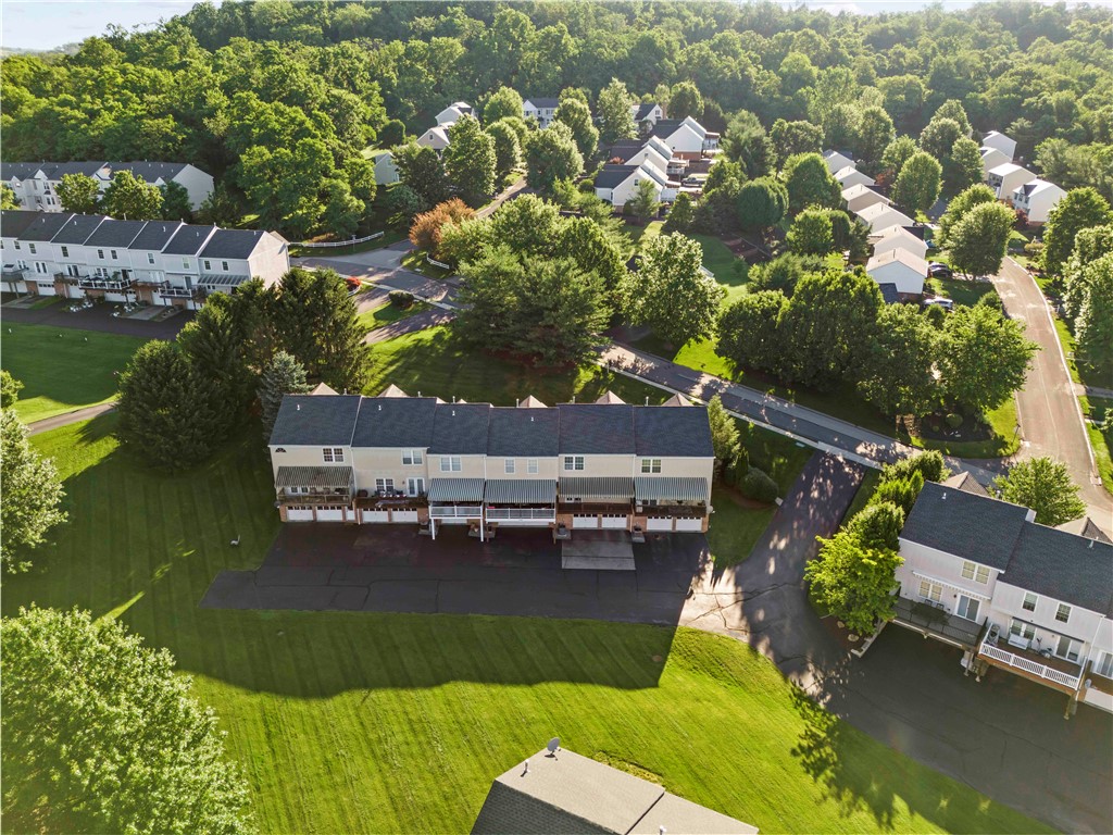 1368 Meadowbrook Dr