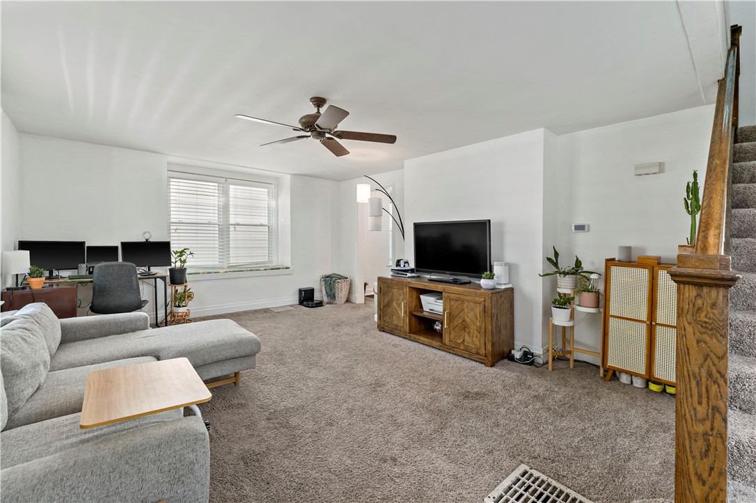 1116 Woodbourne Ave