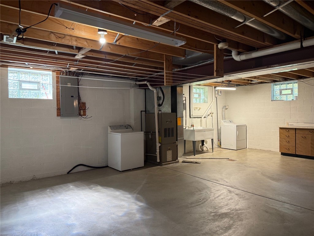 Murrysville, Pennsylvania 15644, United States, 3 Bedrooms Bedrooms, ,3 BathroomsBathrooms,Residential,Active,190857