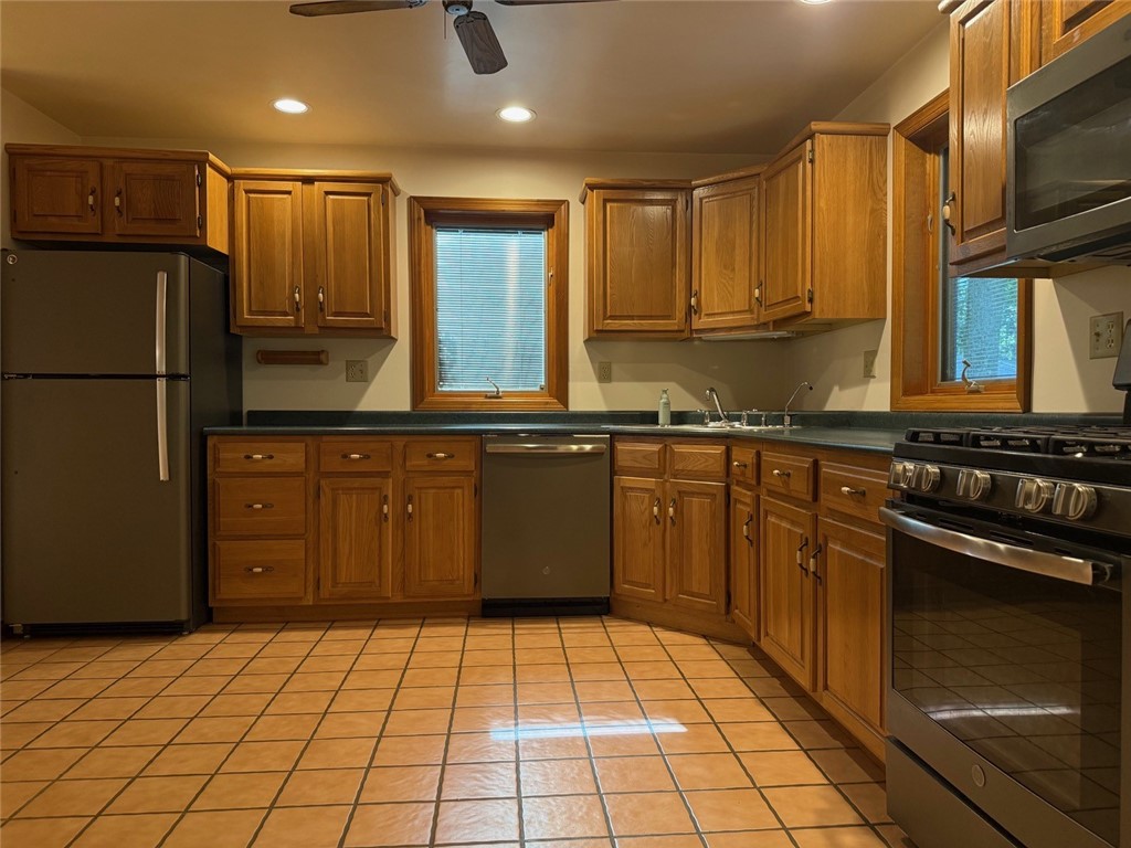 Murrysville, Pennsylvania 15644, United States, 3 Bedrooms Bedrooms, ,3 BathroomsBathrooms,Residential,Active,190857