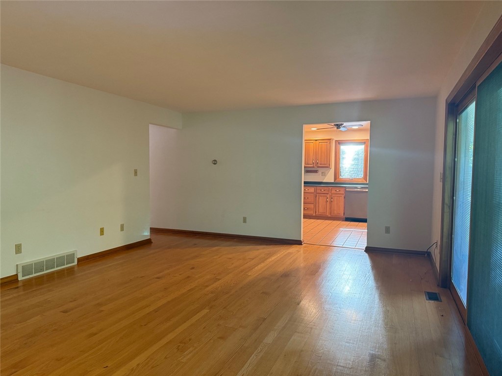 Murrysville, Pennsylvania 15644, United States, 3 Bedrooms Bedrooms, ,3 BathroomsBathrooms,Residential,Active,190857