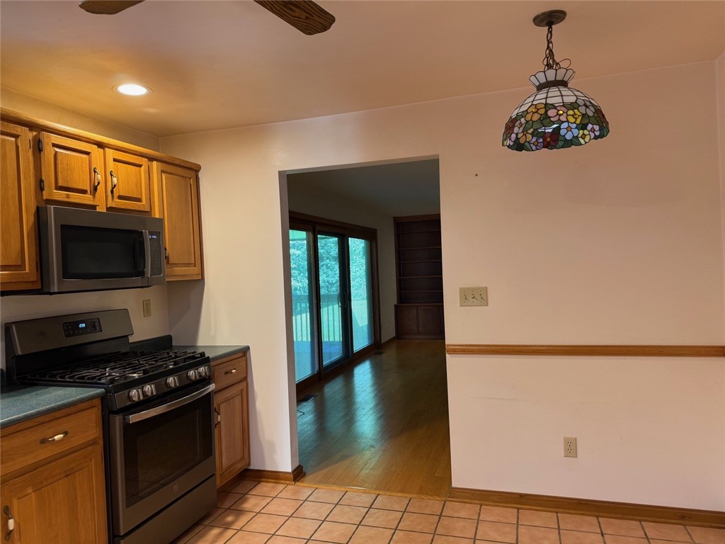 Murrysville, Pennsylvania 15644, United States, 3 Bedrooms Bedrooms, ,3 BathroomsBathrooms,Residential,Active,190857