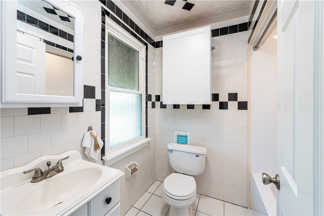 Jeannette, Pennsylvania 15644, United States, 2 Bedrooms Bedrooms, ,2 BathroomsBathrooms,Residential,Active,177901