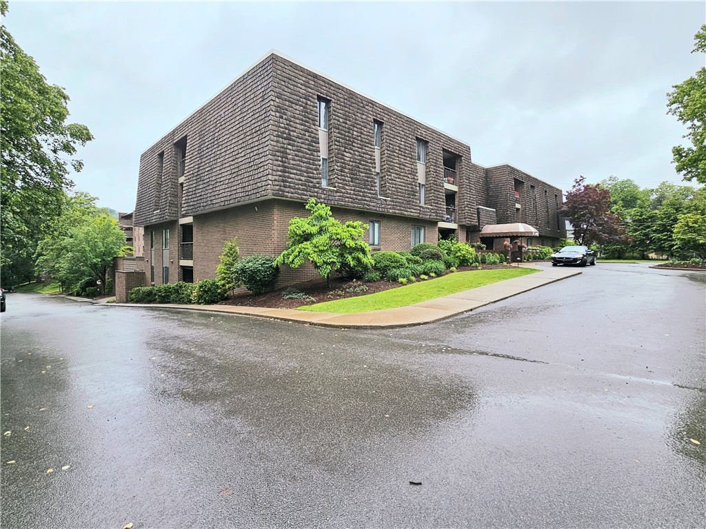 72 LINDEN PLACE 36