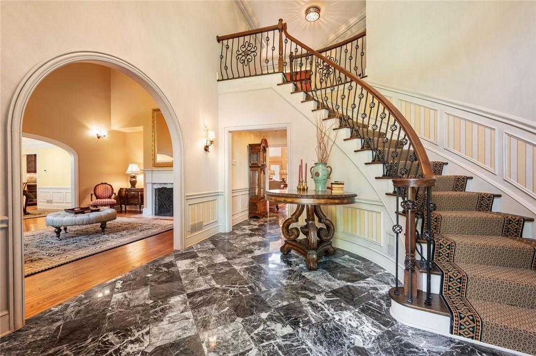 1609 Blackburn Heights Drive