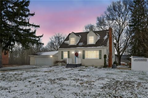 Photo of 1372 4th St, Jefferson Hills, PA 15025 (MLS # 1737441)