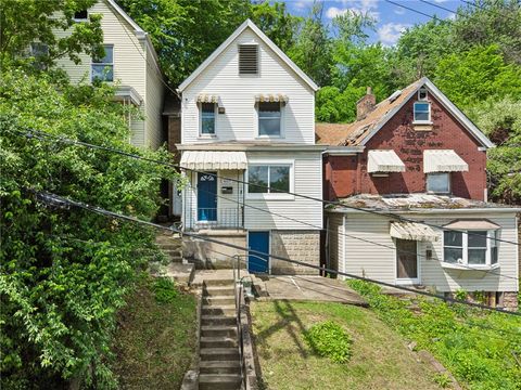 Photo of 407 Alexander St, Mckees Rocks, PA 15136 (MLS # 1752293)