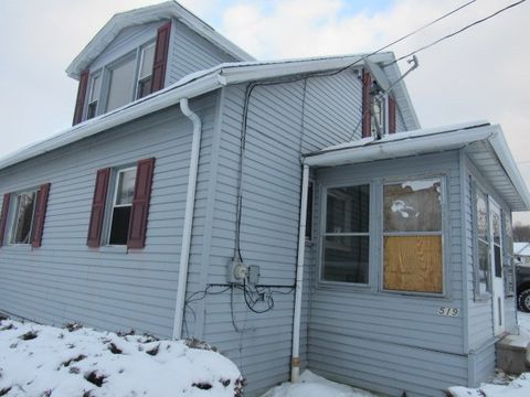 Single Family Residence in Meyersdale Boro PA 519 Beachley St St 4.jpg