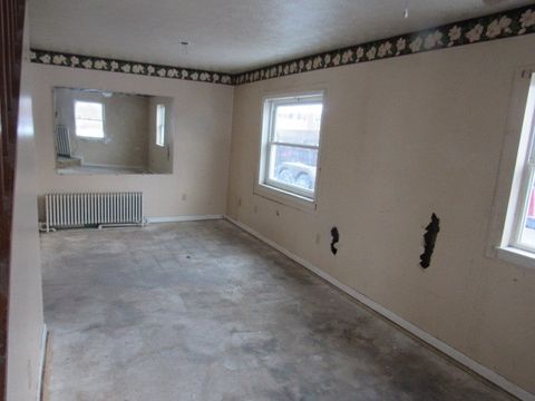 Single Family Residence in Meyersdale Boro PA 519 Beachley St St 9.jpg