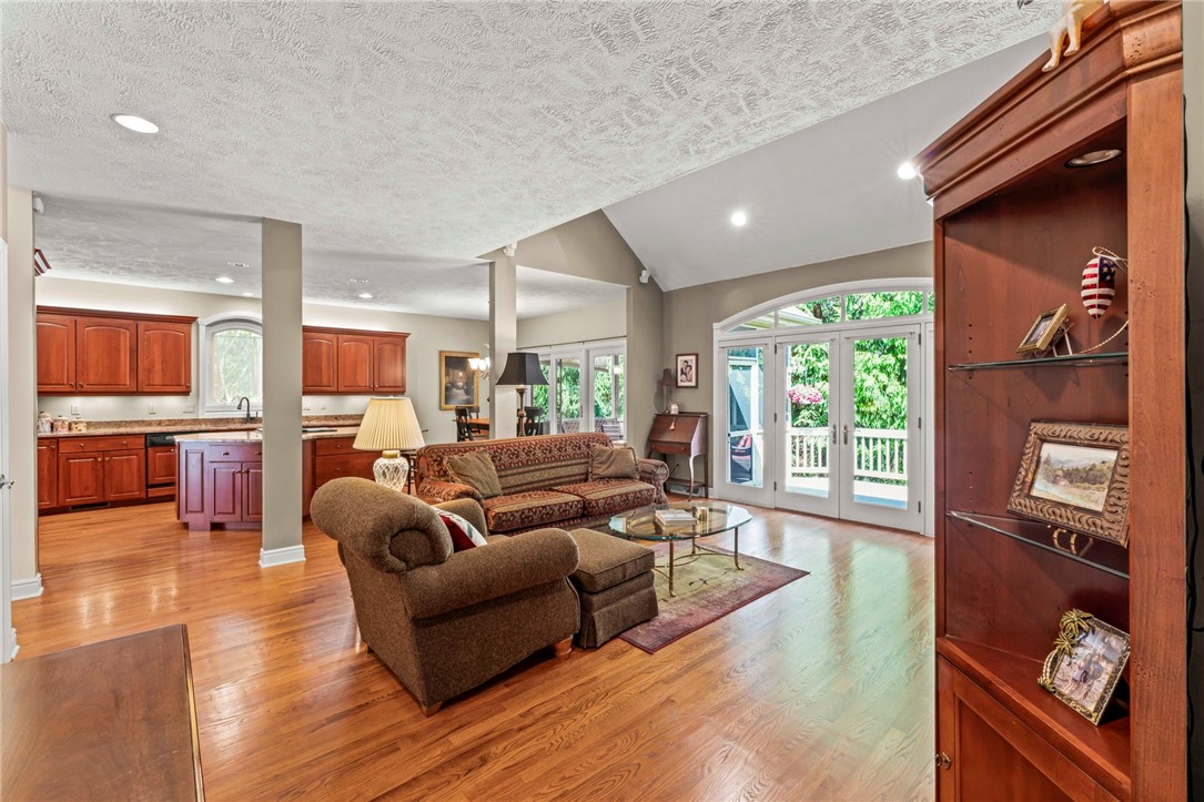 128 Thousand Oaks Drive