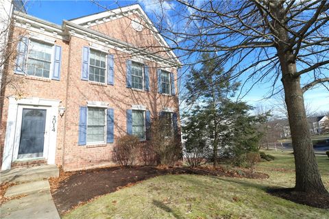 Photo of 2014 Trillium Ct, Canonsburg, PA 15317 (MLS # 1745710)
