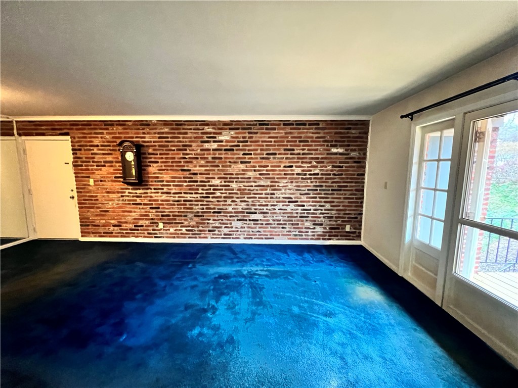 Scott Twp - Sal, Pennsylvania 15216, United States, 2 Bedrooms Bedrooms, ,1 BathroomBathrooms,Residential,Active,98857