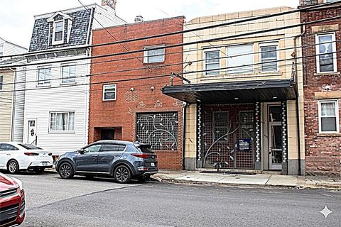 Photo of 1912 Jane St #4, Pittsburgh, PA 15203 (MLS # 1746802)