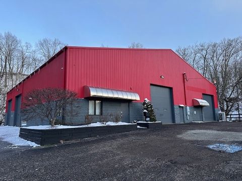 110 Valleybrook Road Peters Twp PA 15317