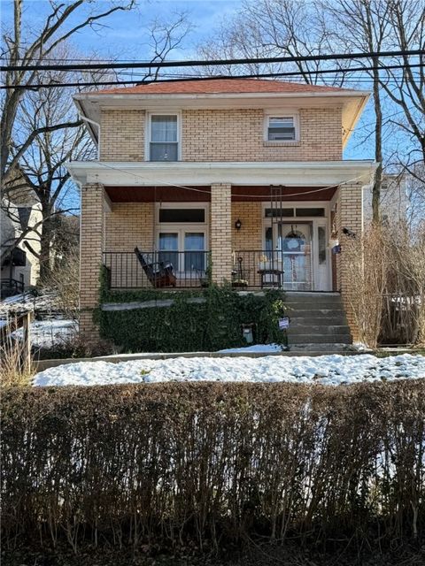Photo of 2219 Edgebrook Ave, Pittsburgh, PA 15226 (MLS # 1735270)