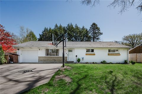 Photo of 1210 Minnesota Ave, Natrona Heights, PA 15065 (MLS # 1758219)