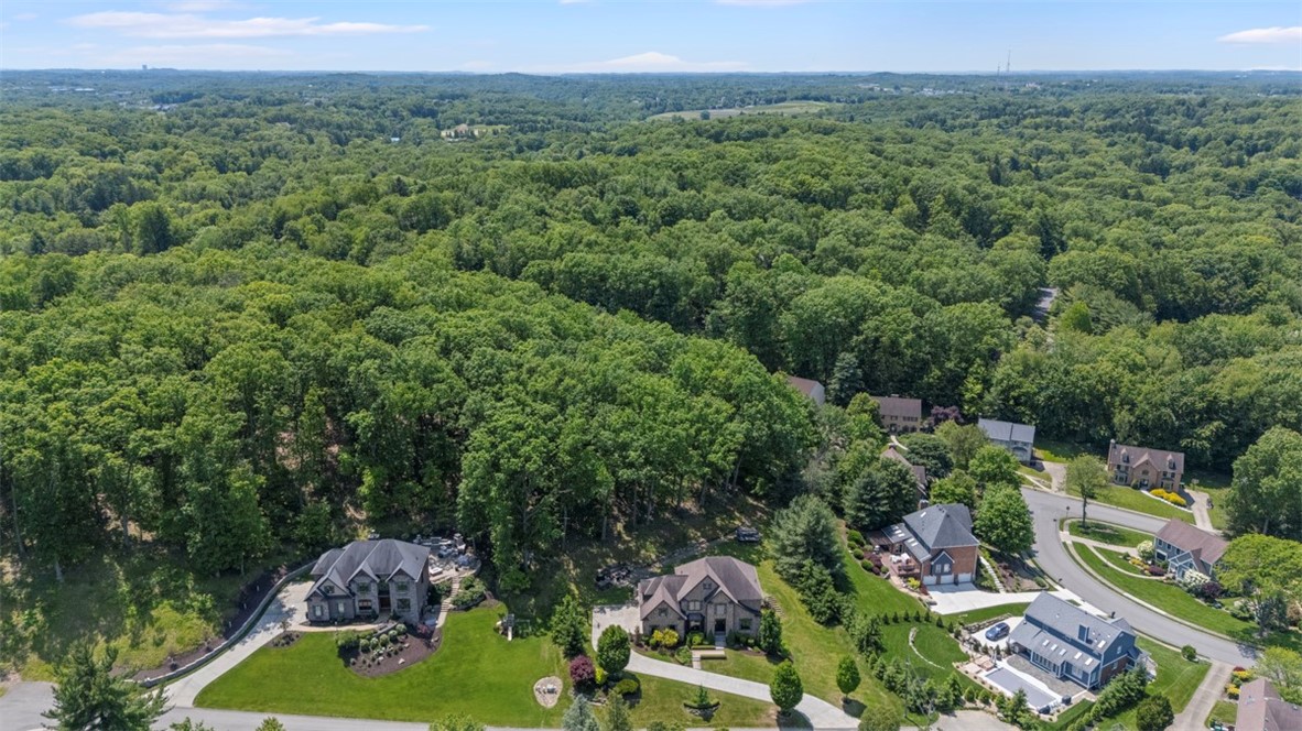 301 Chinquapin Ln