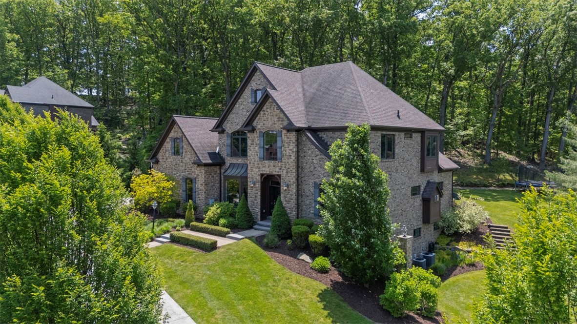 301 Chinquapin Ln