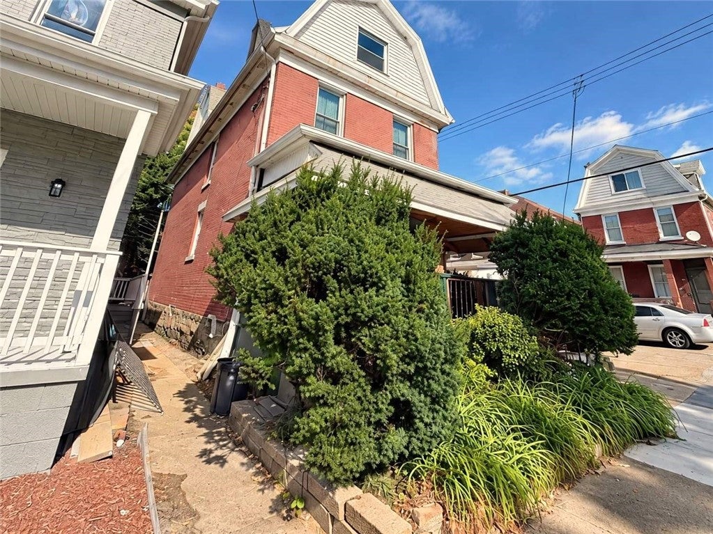 7313 Florence