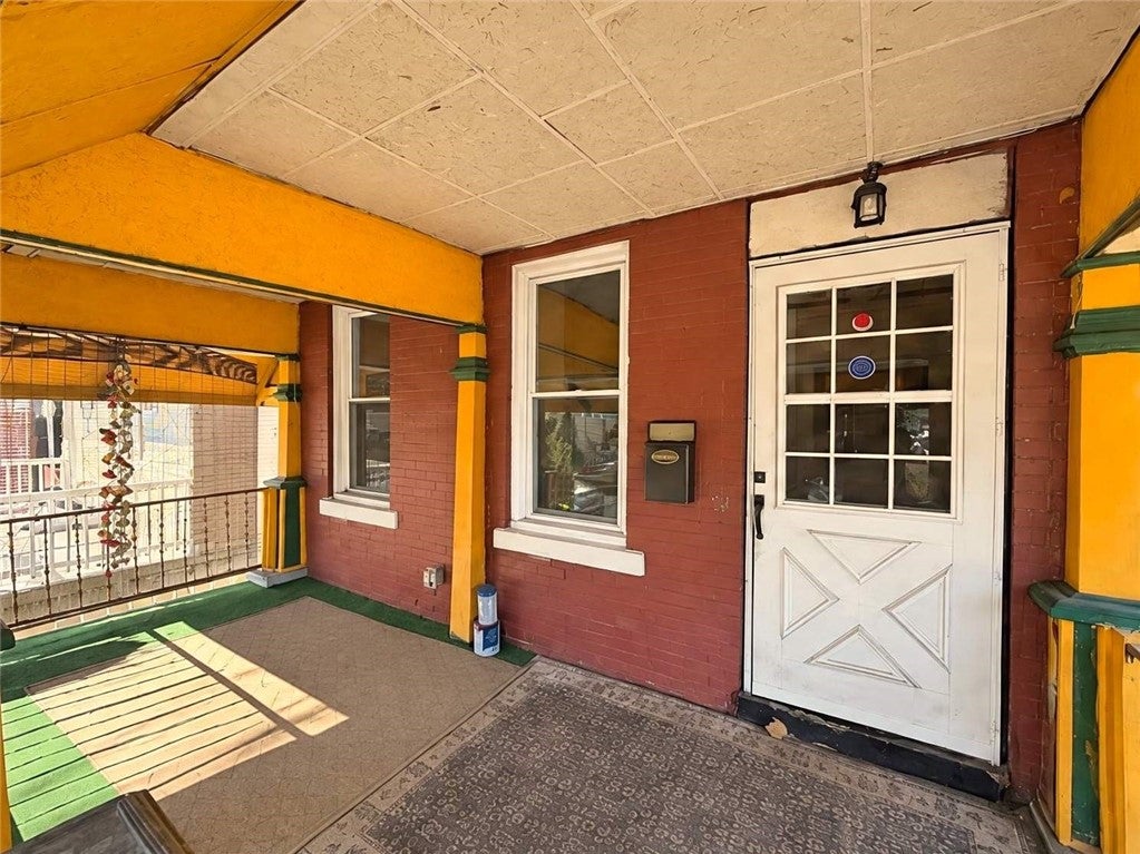 7313 Florence