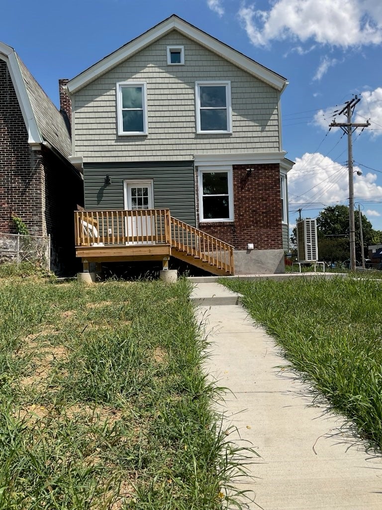 844 Gearing Ave