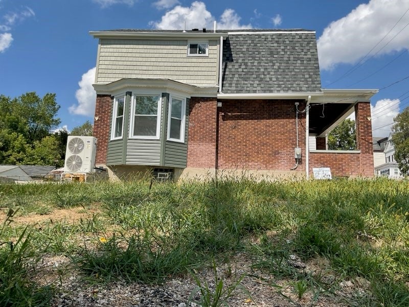 844 Gearing Ave