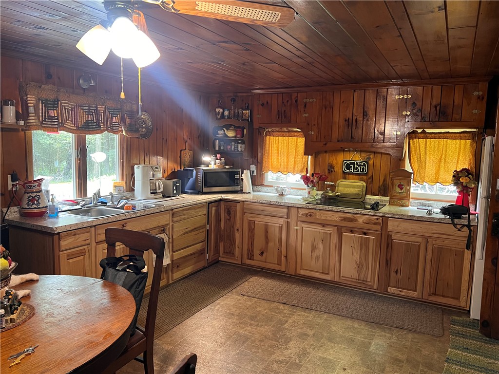 Brush Val/Buffington, Pennsylvania 15765, United States, 2 Bedrooms Bedrooms, ,1 BathroomBathrooms,Residential,Pending,201157