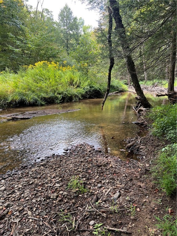 Brush Val/Buffington, Pennsylvania 15765, United States, 2 Bedrooms Bedrooms, ,1 BathroomBathrooms,Residential,Pending,201157