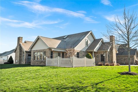 Photo of 7016 Berringer Ct, Coraopolis, PA 15108 (MLS # 1745023)