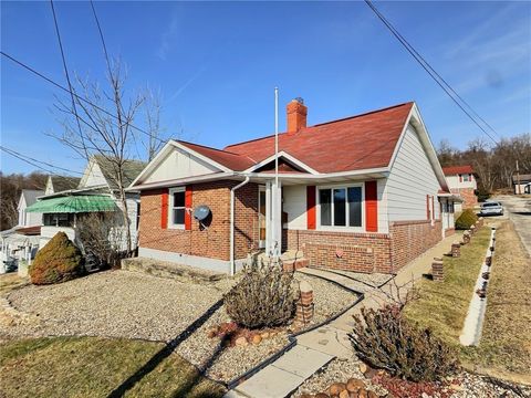 Photo of 449 Race St, Waynesburg, PA 15370 (MLS # 1740368)