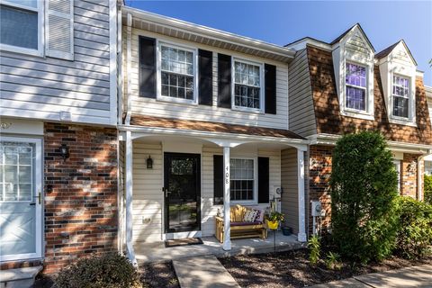Photo of 408 Bonnie Brae Dr, Coraopolis, PA 15108 (MLS # 1724084)