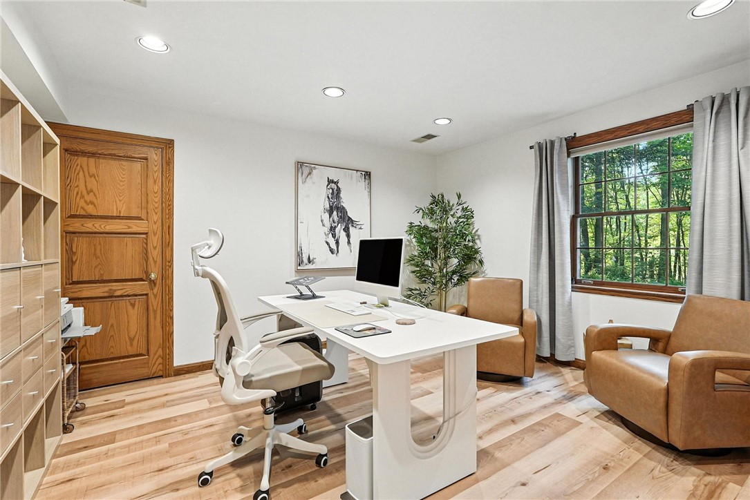 225 Glade Mills Rd