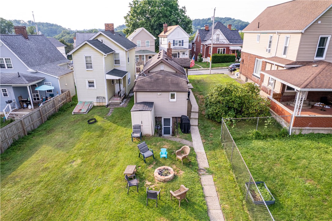 Jeannette, Pennsylvania 15644, United States, 2 Bedrooms Bedrooms, ,2 BathroomsBathrooms,Residential,Contingent,181724