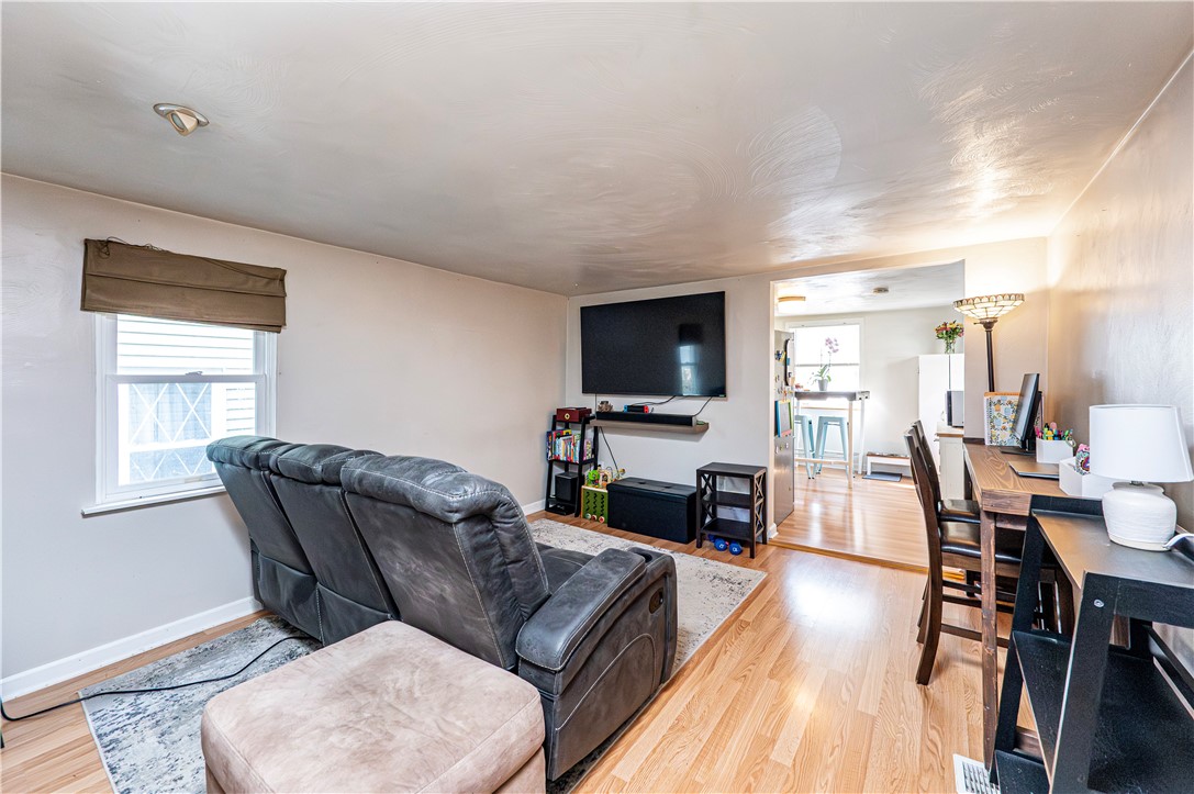 Jeannette, Pennsylvania 15644, United States, 2 Bedrooms Bedrooms, ,2 BathroomsBathrooms,Residential,Contingent,181724