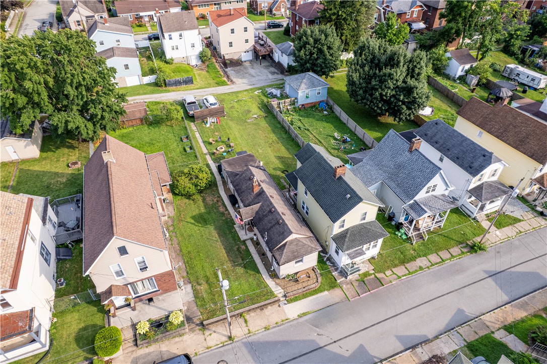 Jeannette, Pennsylvania 15644, United States, 2 Bedrooms Bedrooms, ,2 BathroomsBathrooms,Residential,Contingent,181724