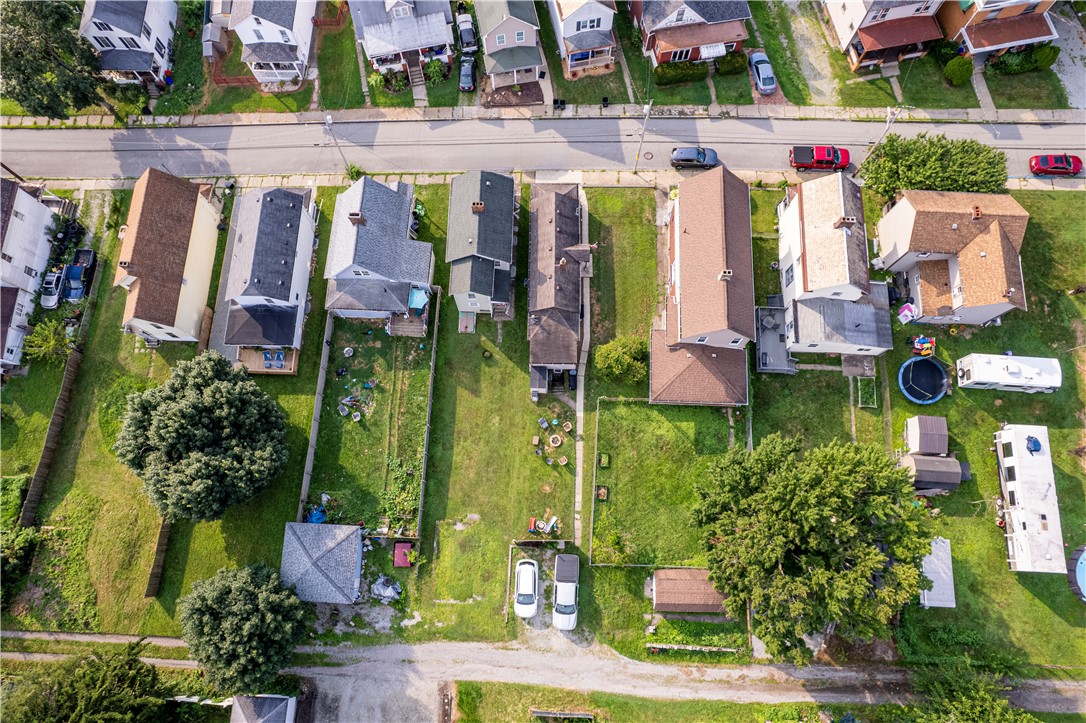 Jeannette, Pennsylvania 15644, United States, 2 Bedrooms Bedrooms, ,2 BathroomsBathrooms,Residential,Contingent,181724