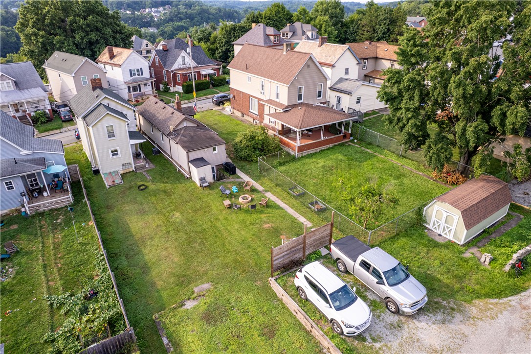 Jeannette, Pennsylvania 15644, United States, 2 Bedrooms Bedrooms, ,2 BathroomsBathrooms,Residential,Contingent,181724