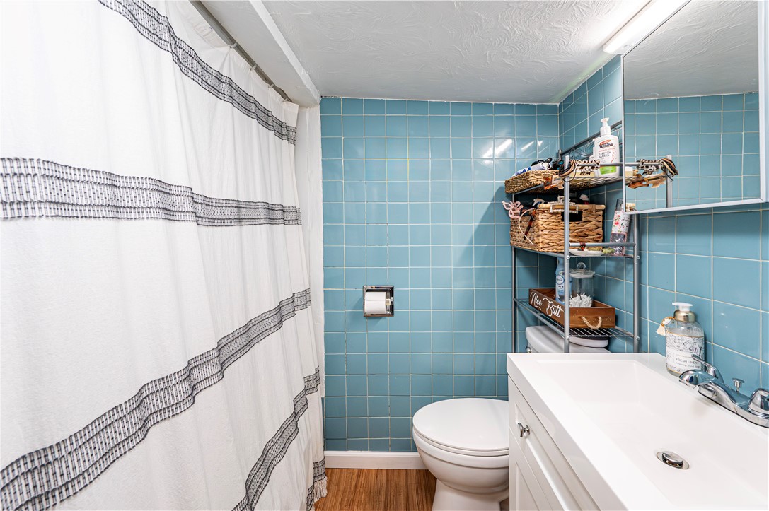 Jeannette, Pennsylvania 15644, United States, 2 Bedrooms Bedrooms, ,2 BathroomsBathrooms,Residential,Contingent,181724