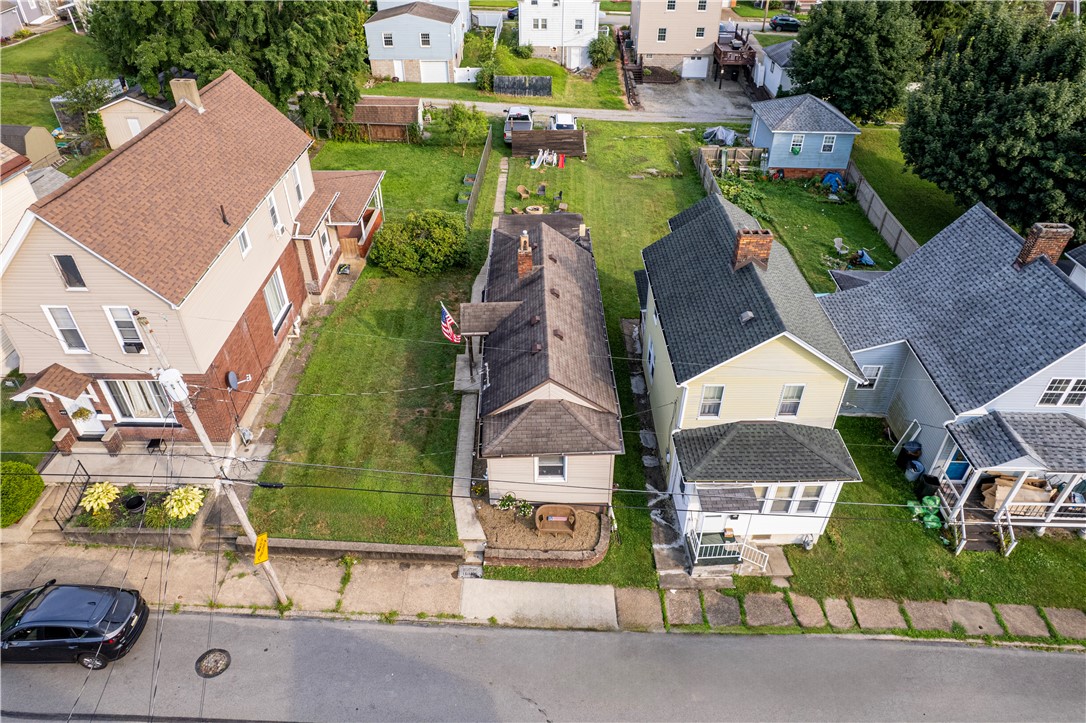 Jeannette, Pennsylvania 15644, United States, 2 Bedrooms Bedrooms, ,2 BathroomsBathrooms,Residential,Contingent,181724