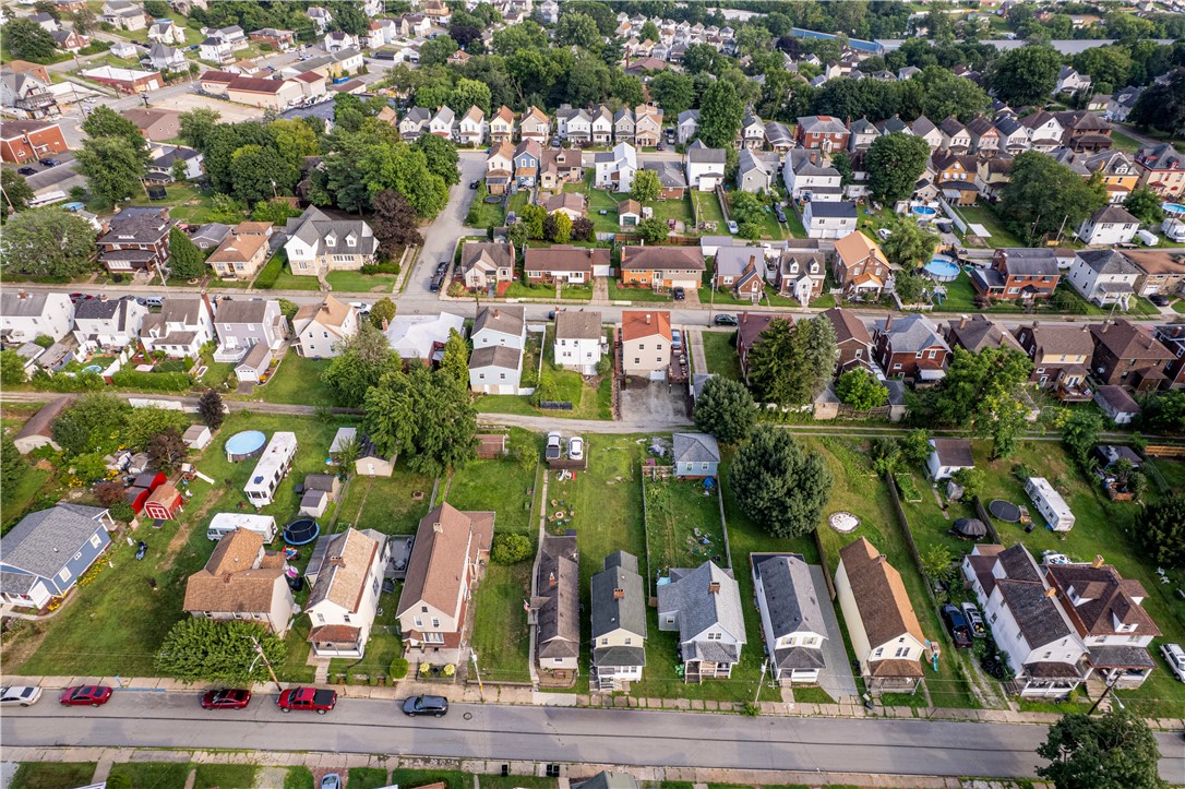 Jeannette, Pennsylvania 15644, United States, 2 Bedrooms Bedrooms, ,2 BathroomsBathrooms,Residential,Contingent,181724