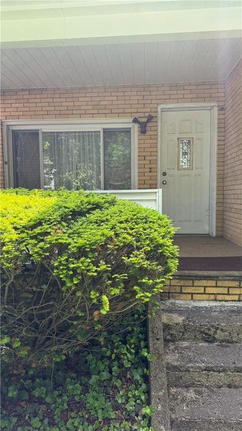 Homes For Sale - 600 Edgewood Dr<br/> Washington, PA 15613