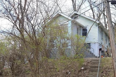 Photo of 2546 Merwyn Ave, Pittsburgh, PA 15204 (MLS # 1747865)