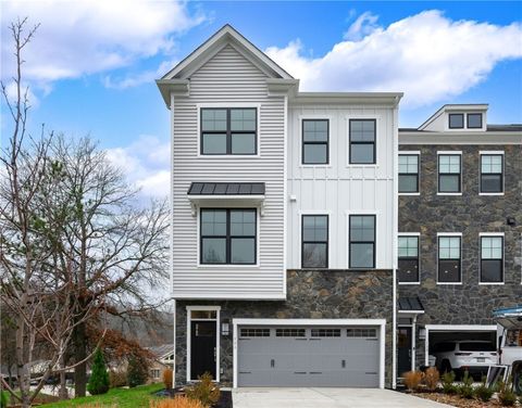 Photo of 111 Quail Run Rd At Camden Village, Venetia, PA 15367 (MLS # 1731594)